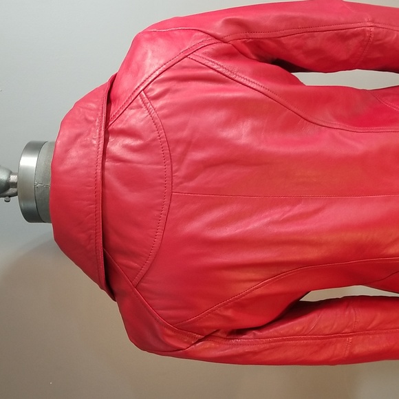 Danier size medium leather jacket rich red womens NEW appears never worn. - Picture 10 of 16